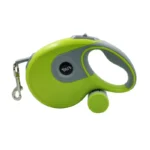 Laisse rétractable chien vert vif et gris, design ergonomique et moderne pour balades actives.