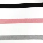 Ribbons noirs, roses et gris sur fond blanc, élégants et variés pour vos projets créatifs.