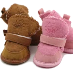 Bottes confortables pour petites chiennes, rose et brun, alliant style et protection des pattes.