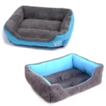 Lits confortables modernes pour petits animaux, gris et bleu, doux et pratiques.