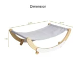 Hamac mini en bois et tissu gris pour petits animaux, élégant et confortable.