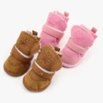 Bottines pour petits chiens en marron et rose : confort et style pour vos aventures.