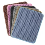 Mats colorés en texture miel, agencés en éventail pour un usage pratique et esthétique.