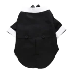 Tuxedo noir élégant pour chien avec col blanc, parfait pour occasions spéciales.