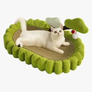 Lit pour chat en forme de paysage vert avec arbre jouet, confortable et ludique.