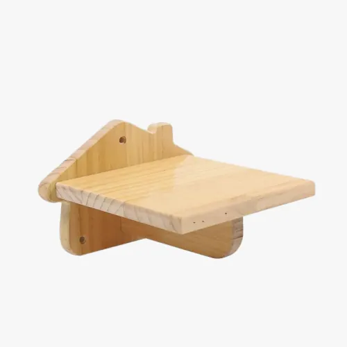 Étagère en bois minimaliste en forme de maison pour un style cosy et décoratif.