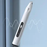 Stylus moderne blanc, design minimaliste, technologie avancée pour une utilisation personnelle.