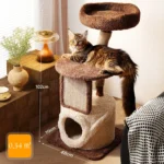 Arbre à chat au design réaliste