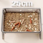 Gamelle en inox de 25 cm de large.