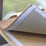 Tissu amovible et lavable au sommet de l’arbre à chat